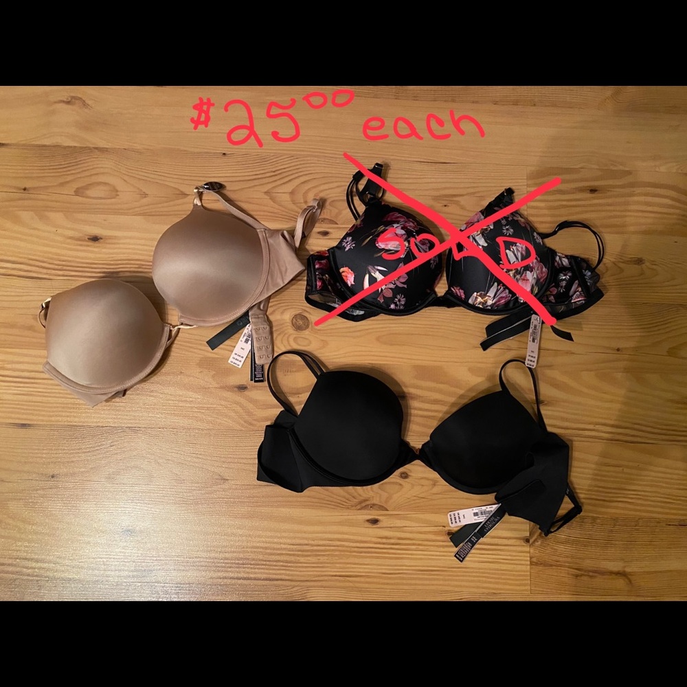 Victoria Secret bras (Nude)